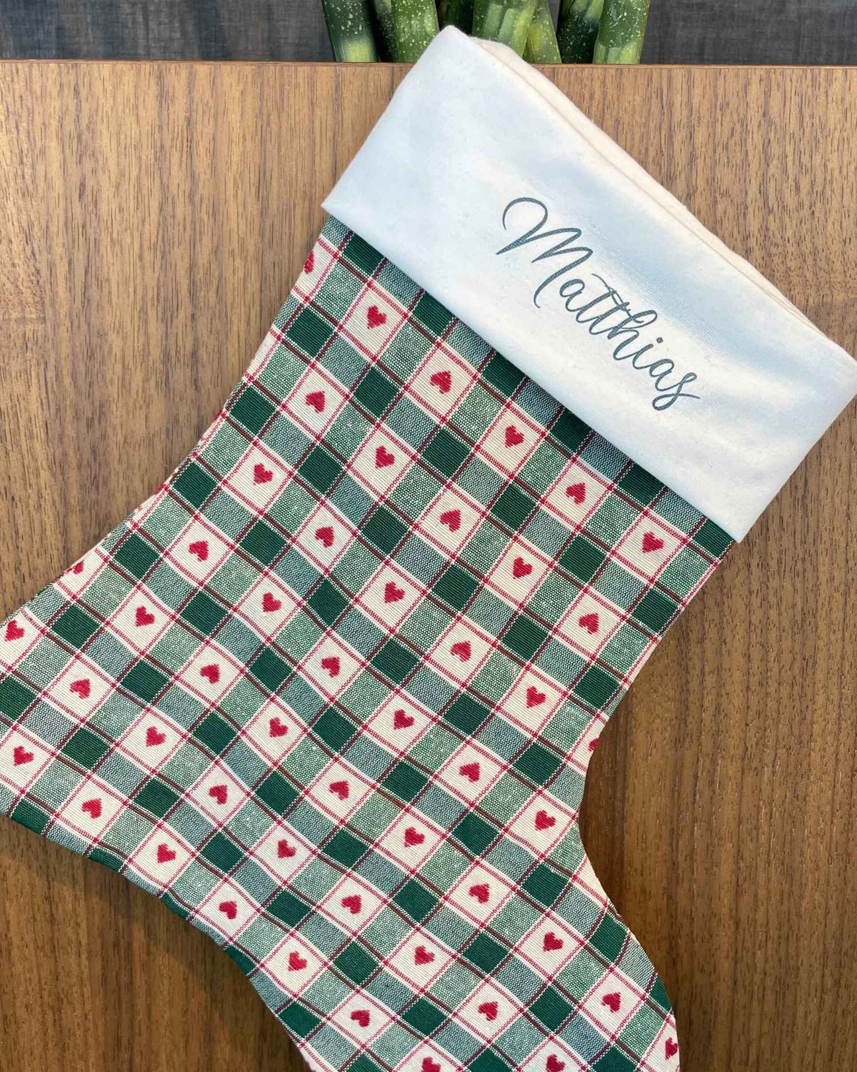 Personalisierter Nikolausstiefel mit Namen – Herzdesign